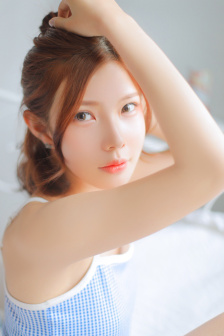 年轻女老师在线观看