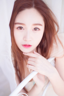 善良漂亮的女老板中字